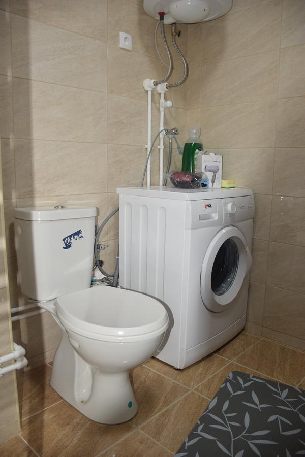 Comfort Inn Apartment 2 Novi Pazar Bagian luar foto