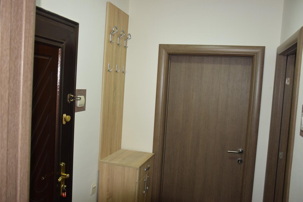 Comfort Inn Apartment 2 Novi Pazar Bagian luar foto